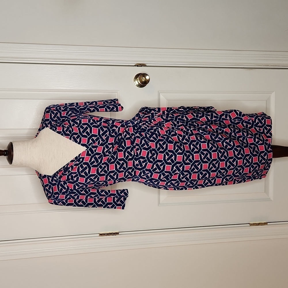 Maggy London Short Sleeve Chain Print Pink Navy Wrap Dress Size 6